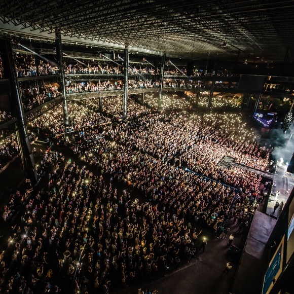 Meet your Posher - Picture 1 of 1